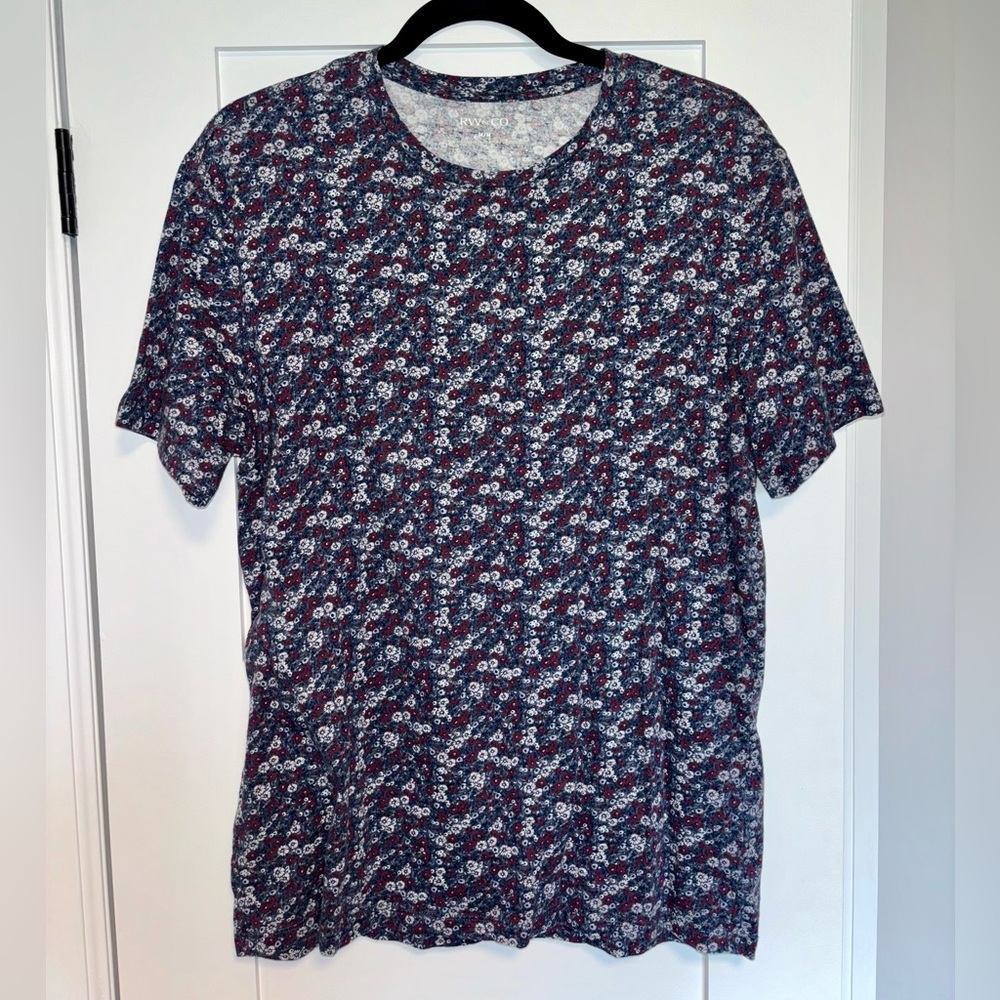 RW & CO Short Sleeve Tee